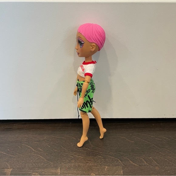 Rainbow High Doll Fashion Studio Avery Styles 11” - Picture 5 of 7